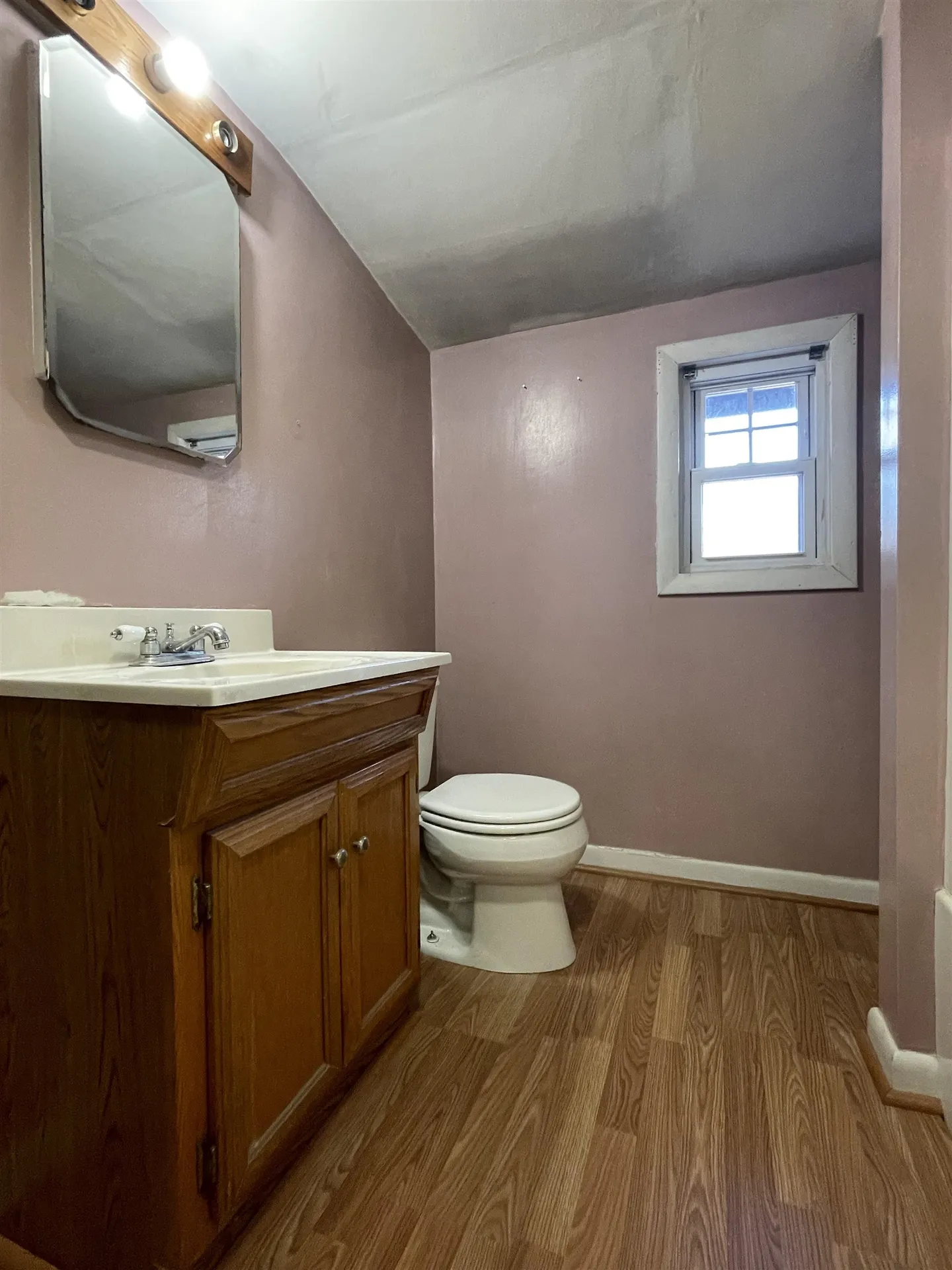 11 North Road Kingston NH 03848