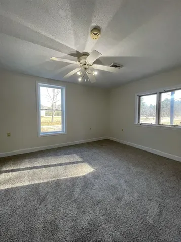 11 North Road Kingston NH 03848