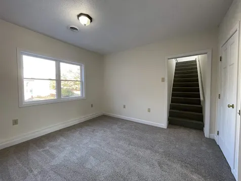 11 North Road Kingston NH 03848