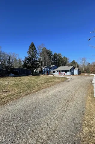 11 North Road Kingston NH 03848