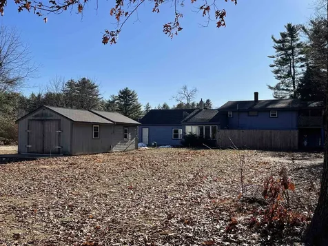 11 North Road Kingston NH 03848