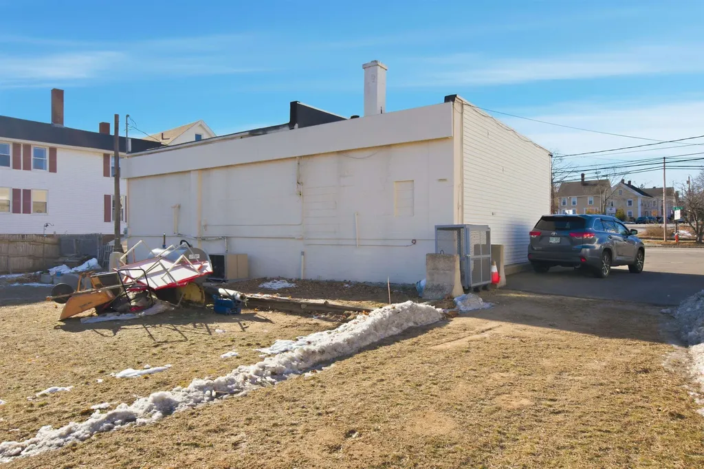 242 North Main Street Concord NH 03303