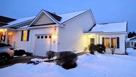 33 Old Stage Road Litchfield NH 03052