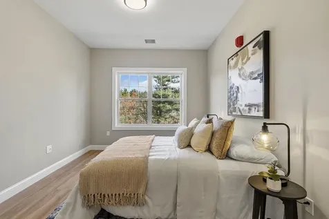 10100 S Willow Street Manchester NH 03103