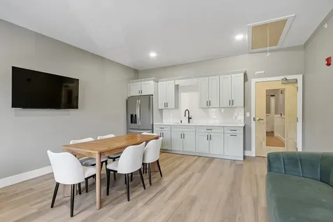 10100 S Willow Street Manchester NH 03103