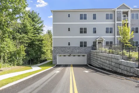 10100 S Willow Street Manchester NH 03103