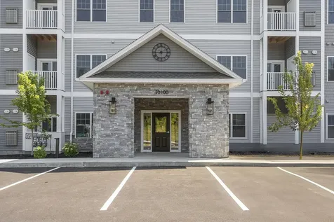 10100 S Willow Street Manchester NH 03103