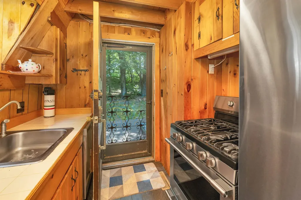 4 Rustic Shores Road Alton NH 03809