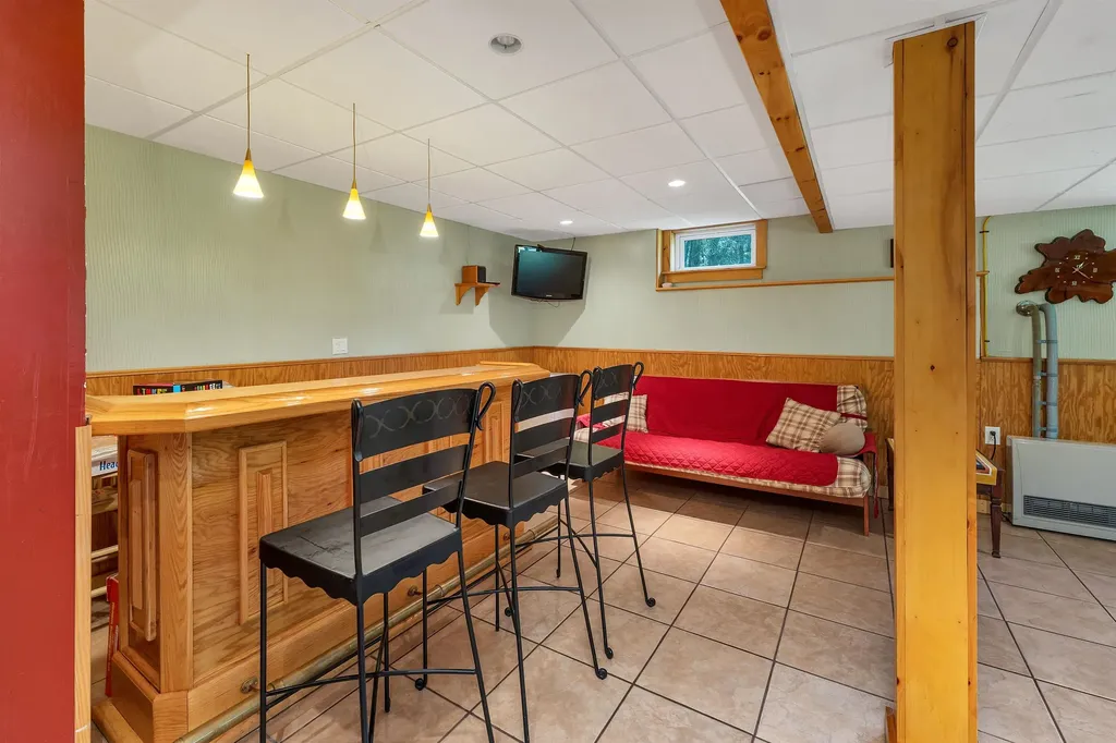 4 Rustic Shores Road Alton NH 03809