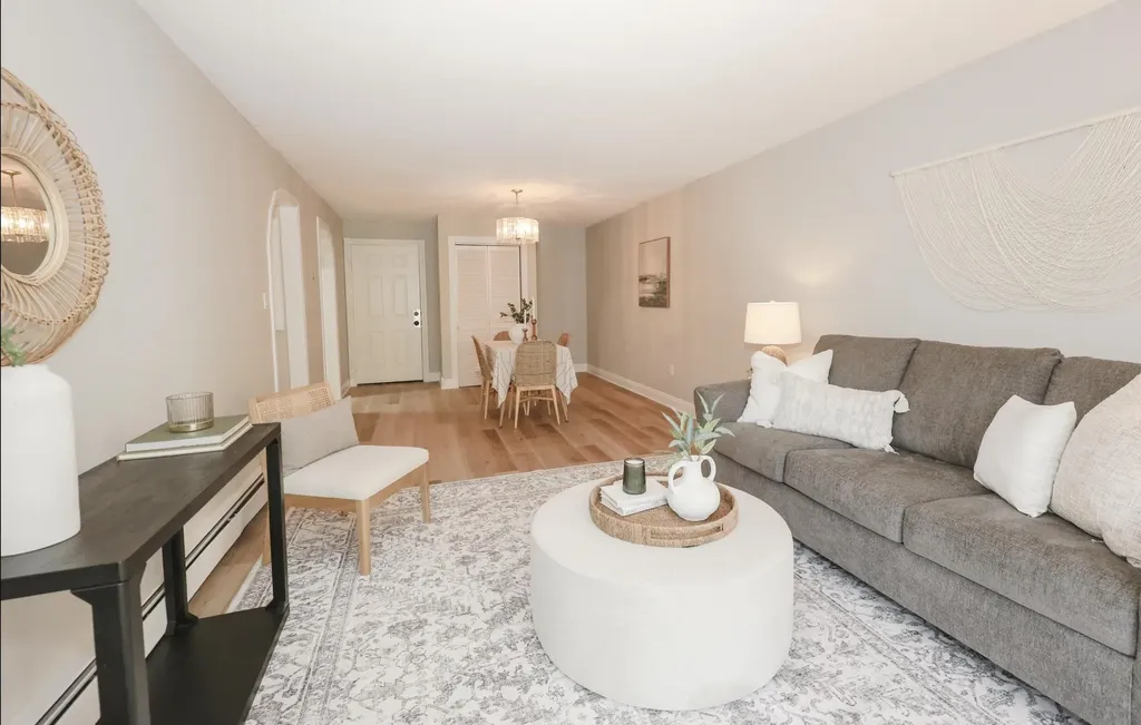 19 Country Club Drive Manchester NH 03102