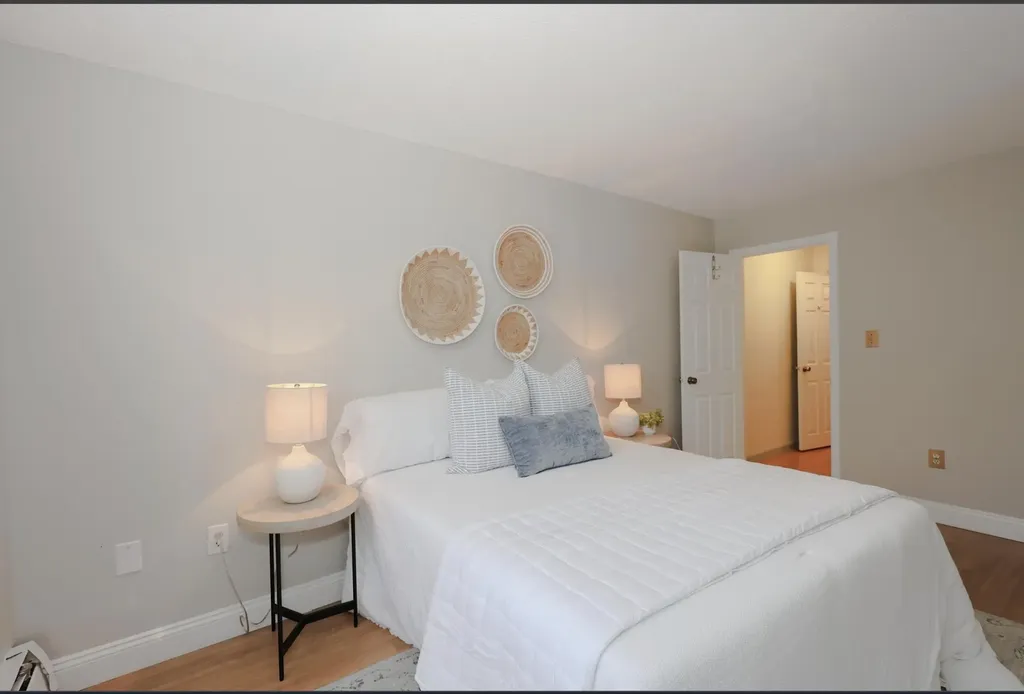 19 Country Club Drive Manchester NH 03102