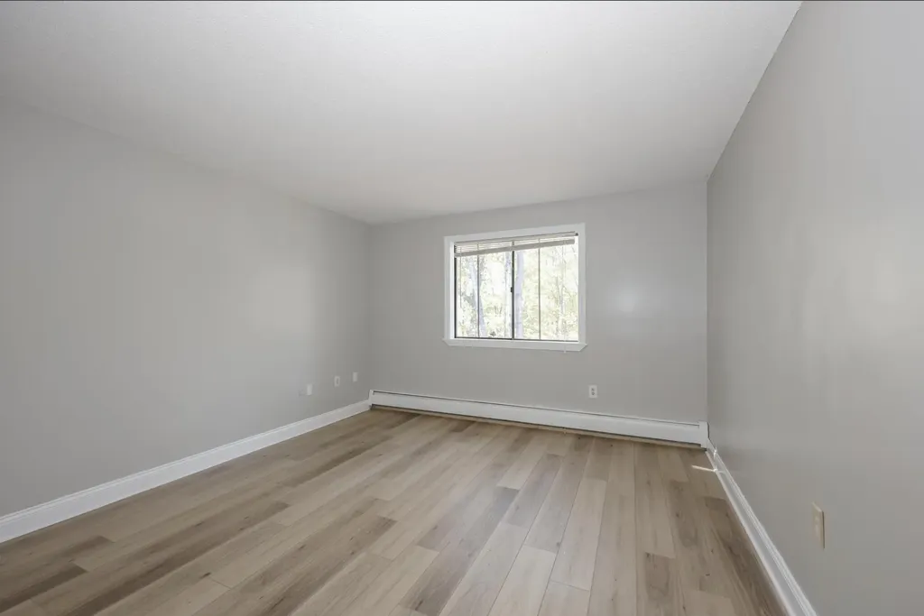 19 Country Club Drive Manchester NH 03102