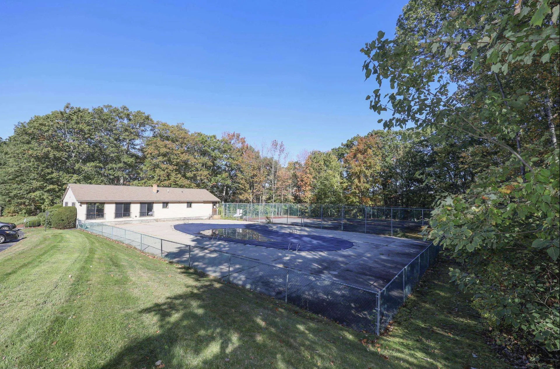 19 Country Club Drive Manchester NH 03102