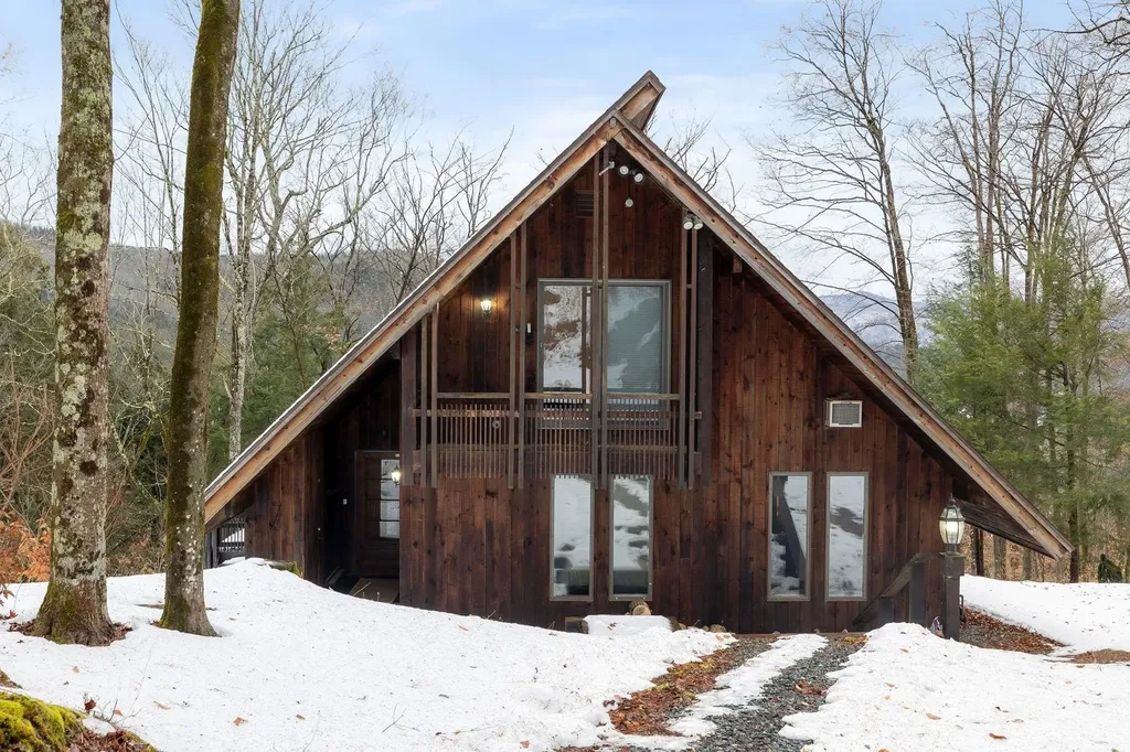 505 Cedarwood Road Stockbridge VT 05772