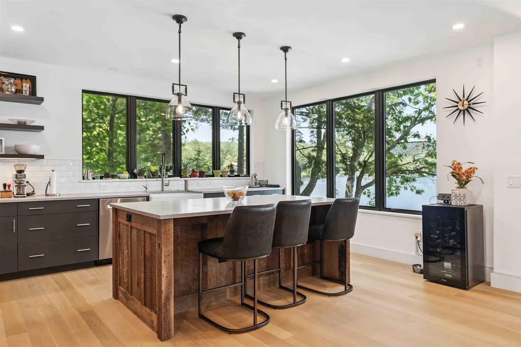 25 Birch Point Lane Sunapee NH 03782