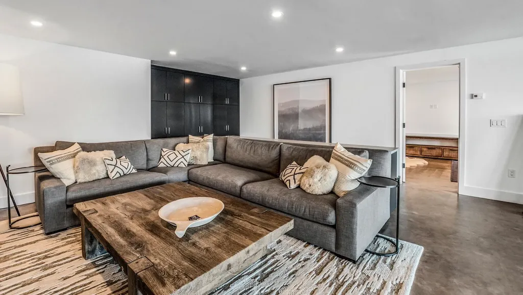 25 Birch Point Lane Sunapee NH 03782