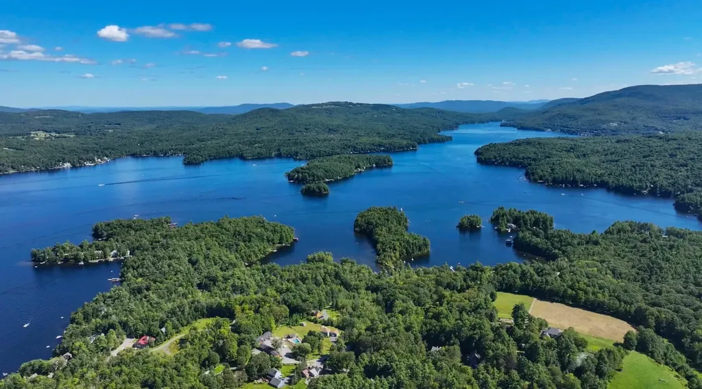 25 Birch Point Lane Sunapee NH 03782