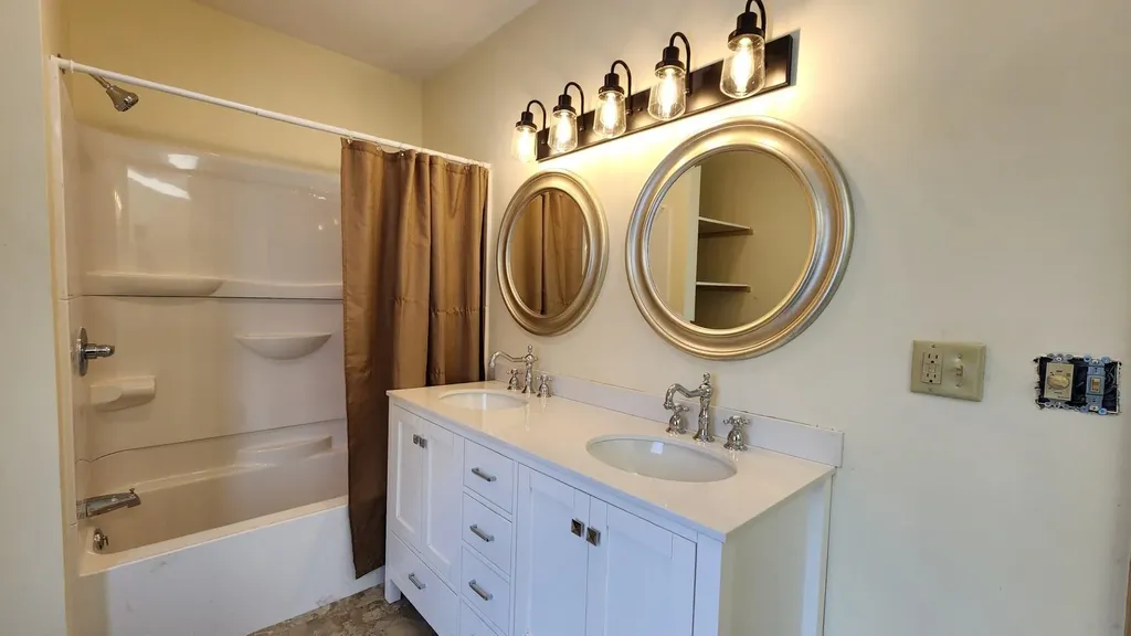 95 Autumn Street Newport City VT 05855