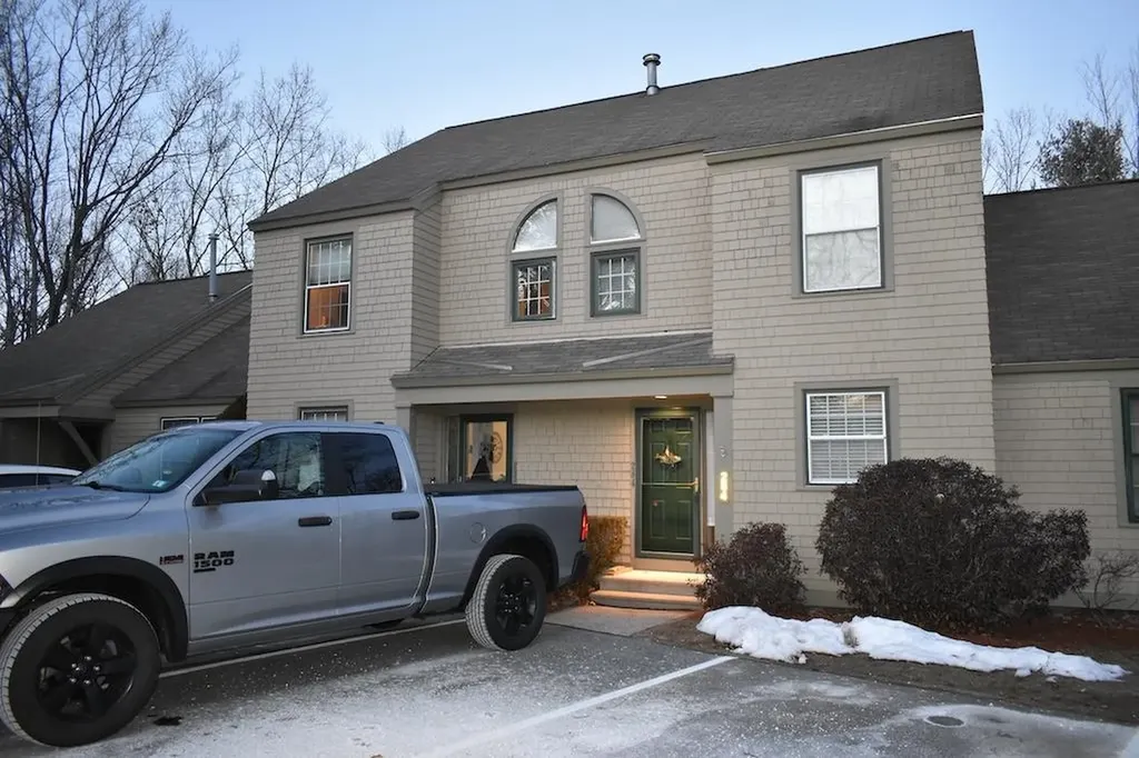 1465 Hooksett Road Hooksett NH 03106