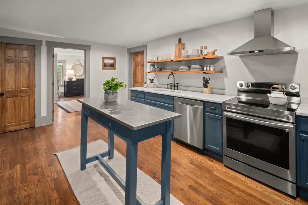 56 Turner Mill Lane Stowe VT 05672