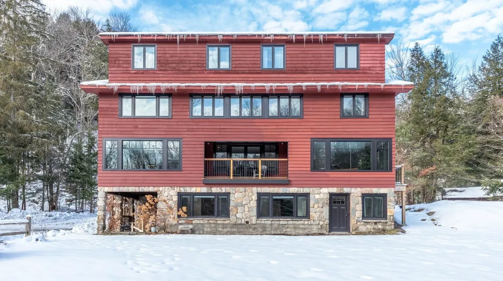 56 Turner Mill Lane Stowe VT 05672