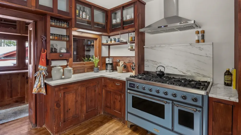 56 Turner Mill Lane Stowe VT 05672