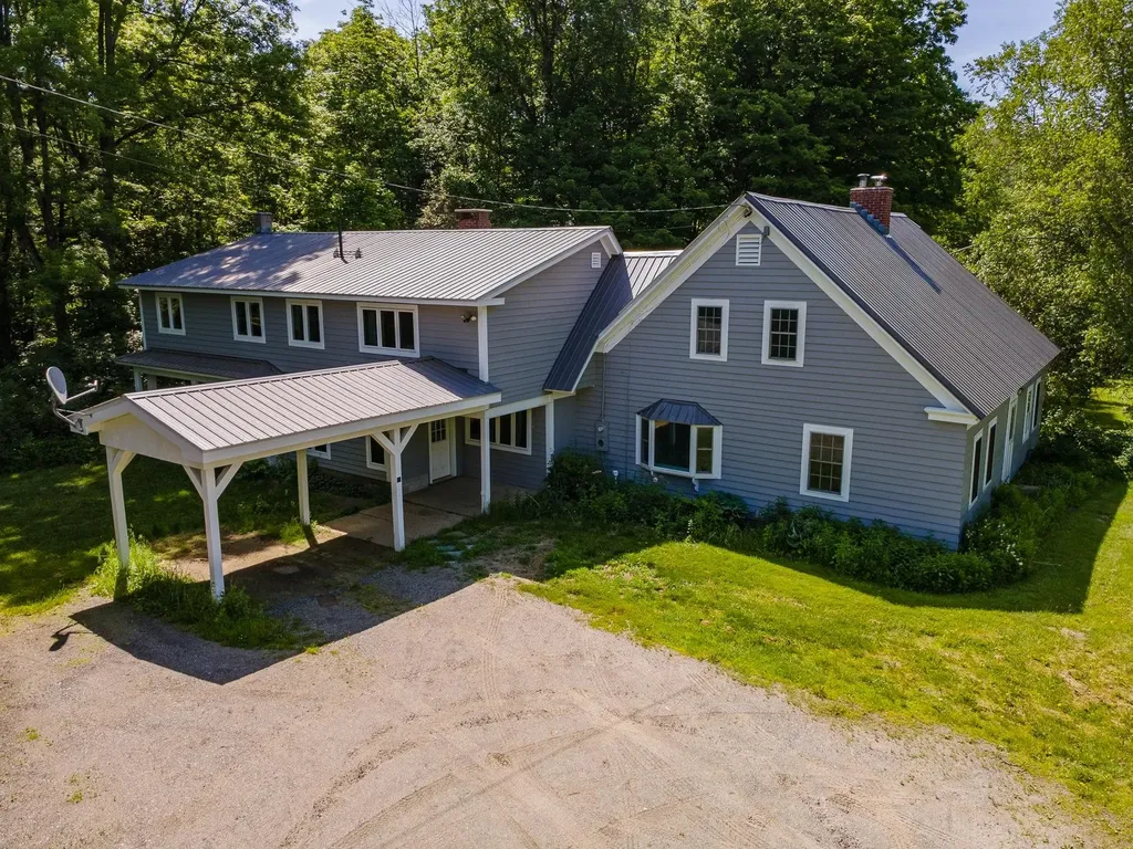 24 Hunt Road Westmoreland NH 03467