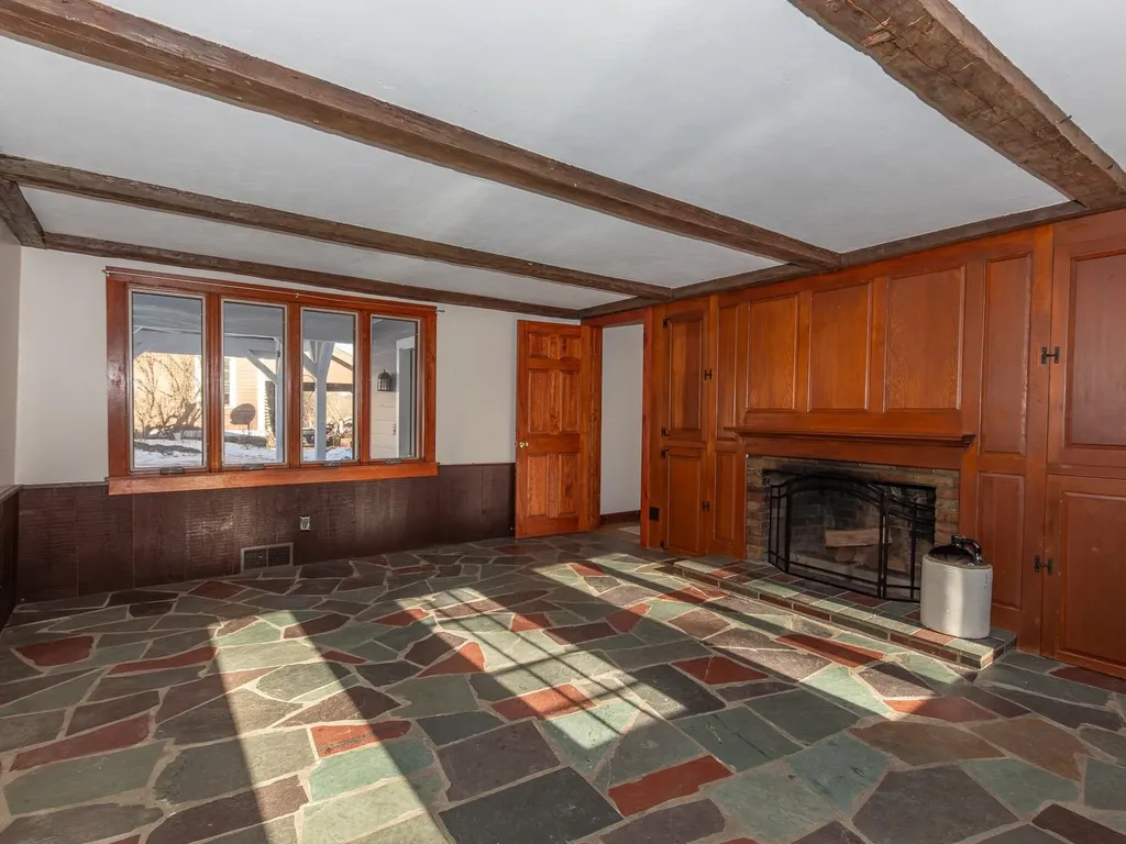 24 Hunt Road Westmoreland NH 03467