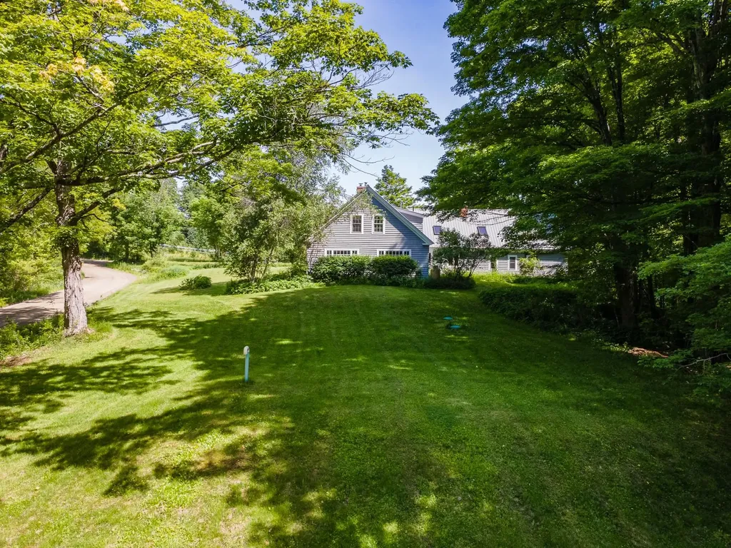 24 Hunt Road Westmoreland NH 03467