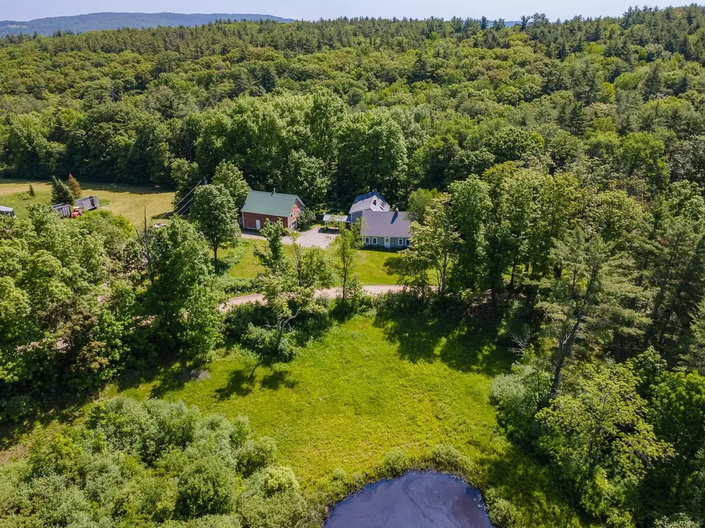 24 Hunt Road Westmoreland NH 03467