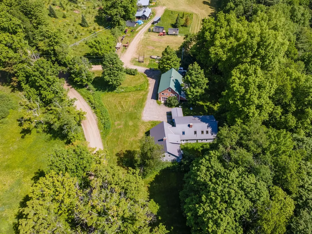 24 Hunt Road Westmoreland NH 03467