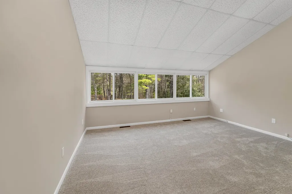 76 Tonset Slope Sunapee NH 03782