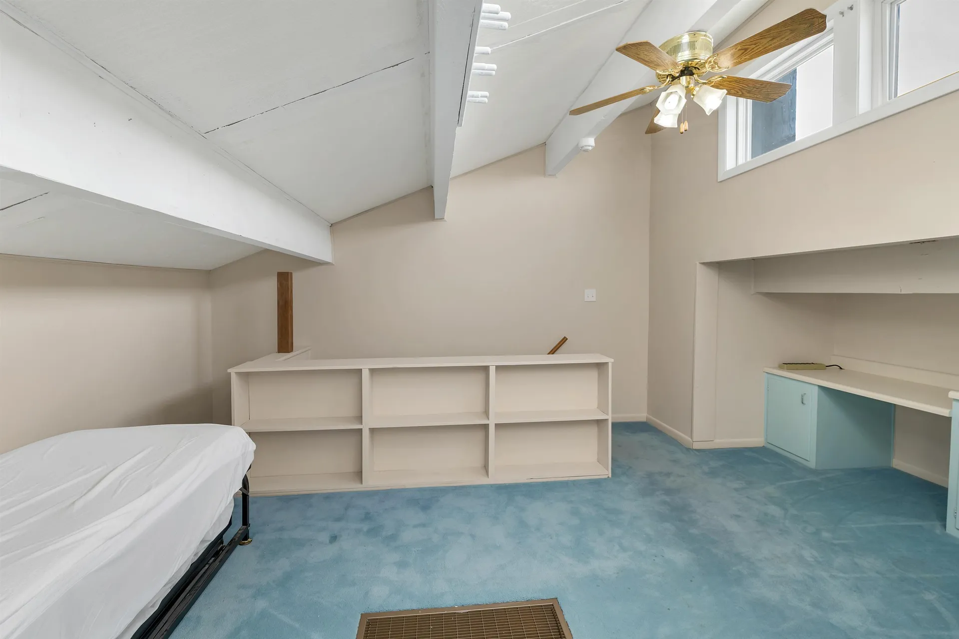 76 Tonset Slope Sunapee NH 03782