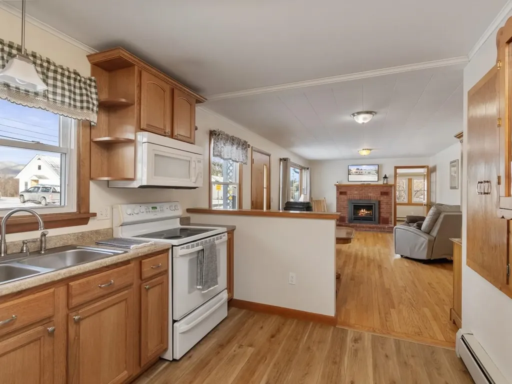 318 Main Street Duxbury VT 05676