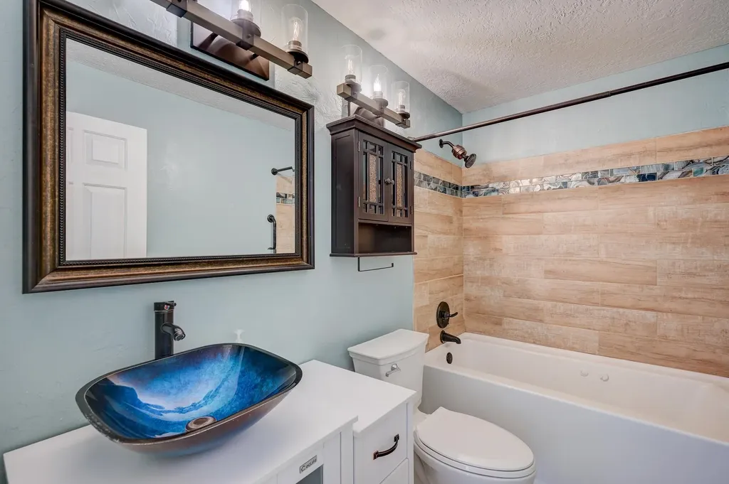 19 Saco Street Conway NH 03813