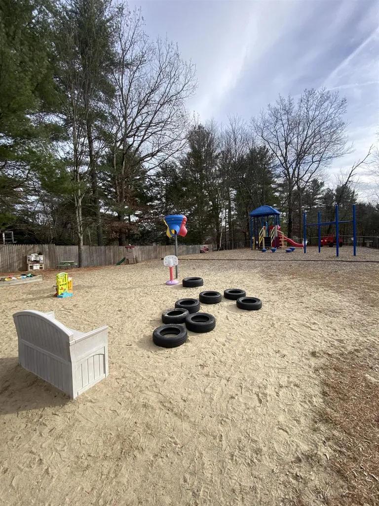 40 Mammoth Road Londonderry NH 03053