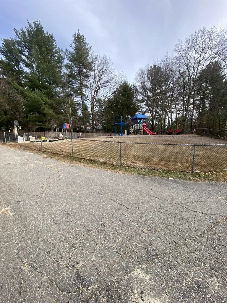 40 Mammoth Road Londonderry NH 03053