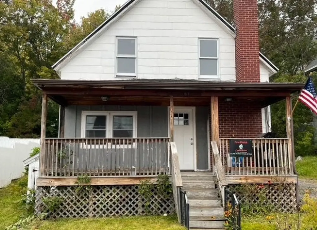 617 4th Avenue Berlin NH 03570