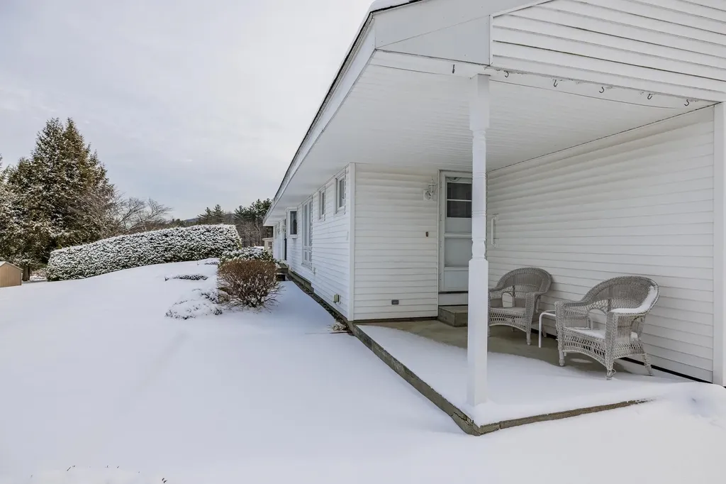 18 Skylark Road Lebanon NH 03766