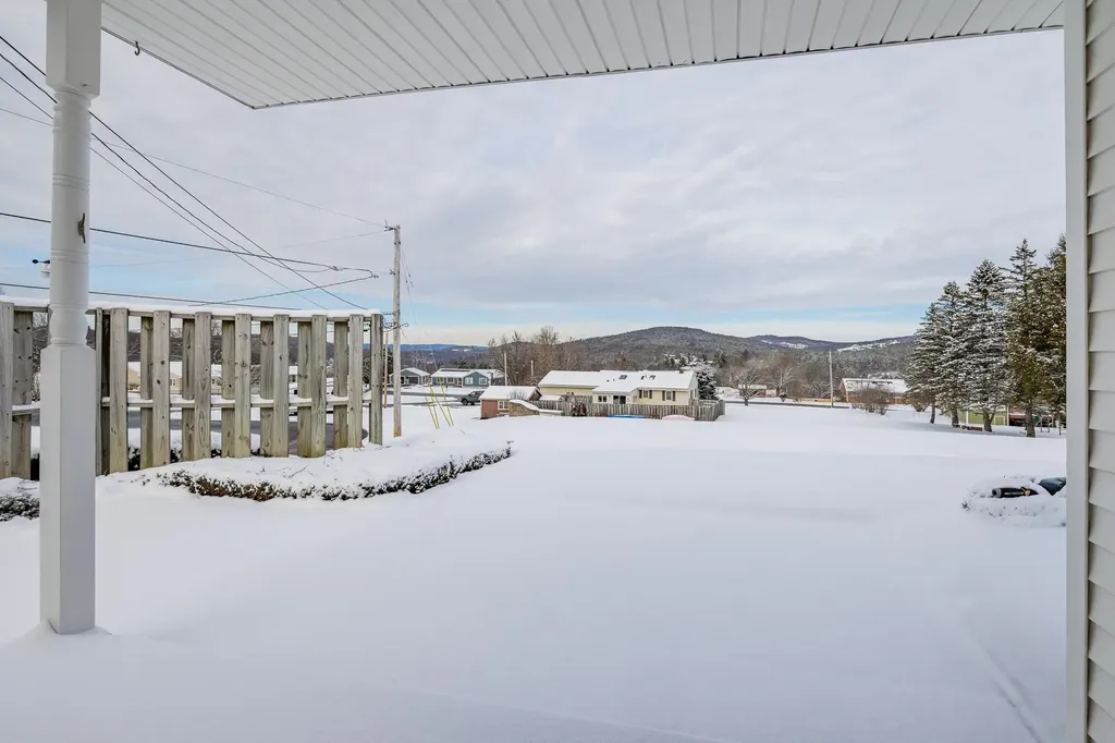 18 Skylark Road Lebanon NH 03766