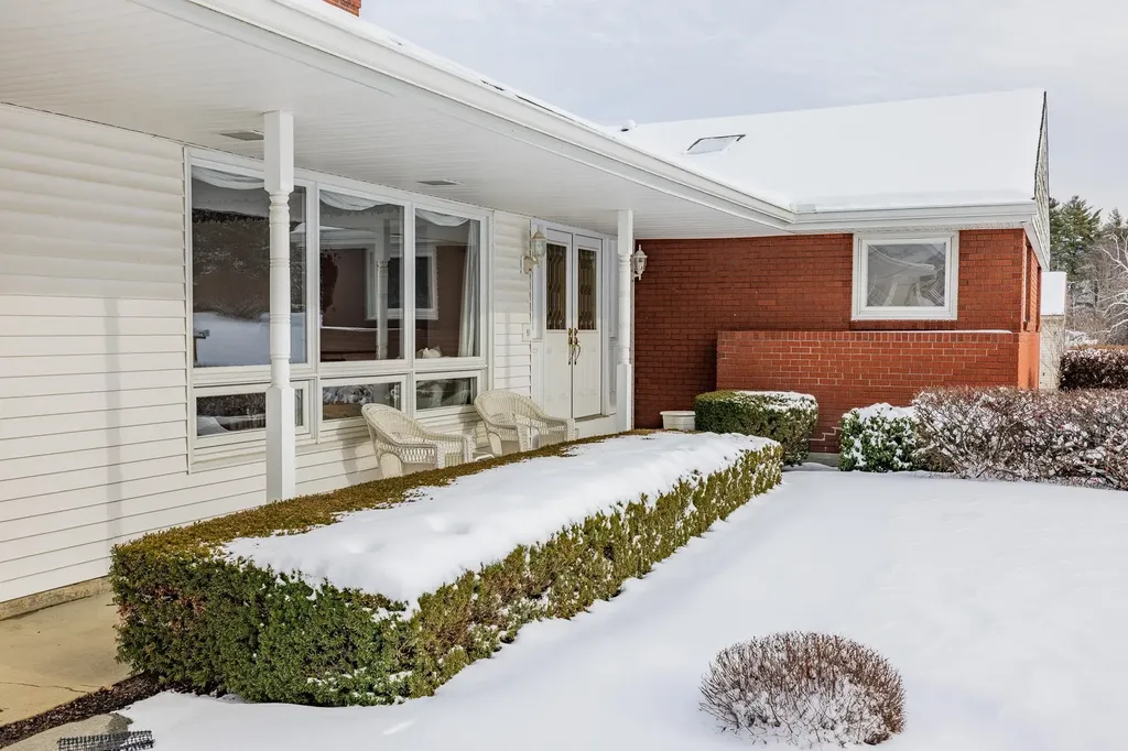 18 Skylark Road Lebanon NH 03766