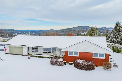 18 Skylark Road Lebanon NH 03766