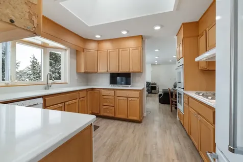 18 Skylark Road Lebanon NH 03766
