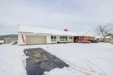 18 Skylark Road Lebanon NH 03766