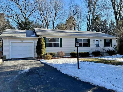 25 Knobby Way Rochester NH 03867