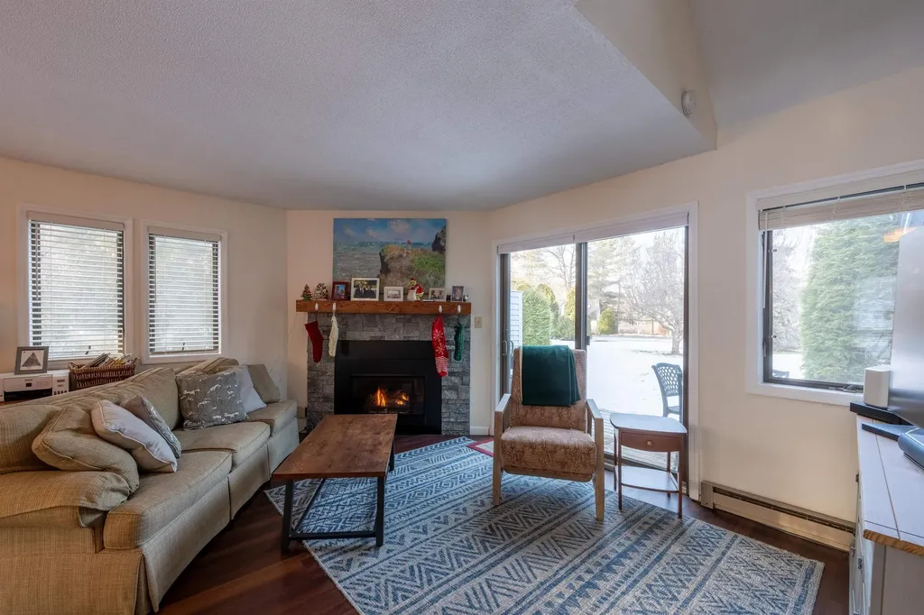 111 Lakeland Drive Hartford VT 05059