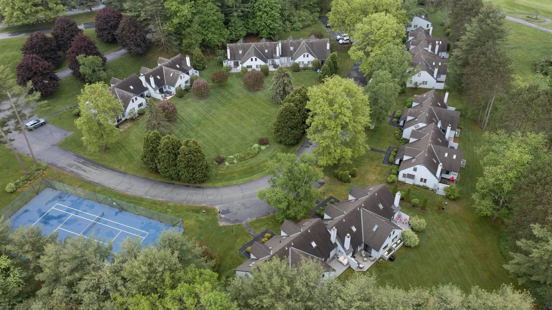 111 Lakeland Drive Hartford VT 05059