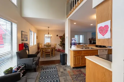 111 Lakeland Drive Hartford VT 05059