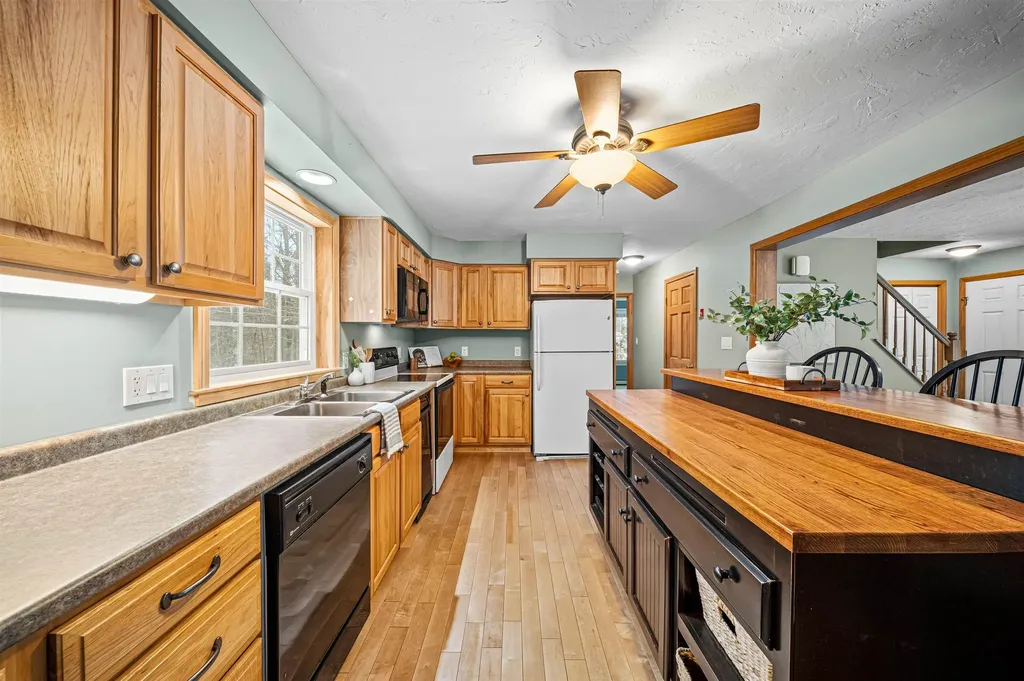 43 Lower Waldron Road Meredith NH 03253