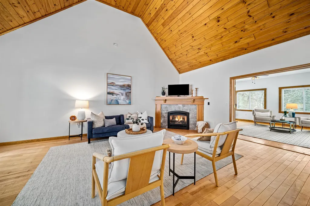 43 Lower Waldron Road Meredith NH 03253